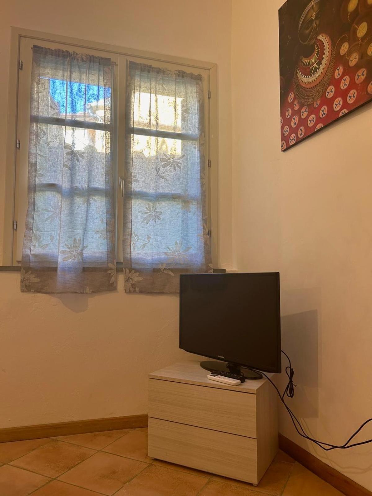 Elisia Apartment Terricciola Екстериор снимка