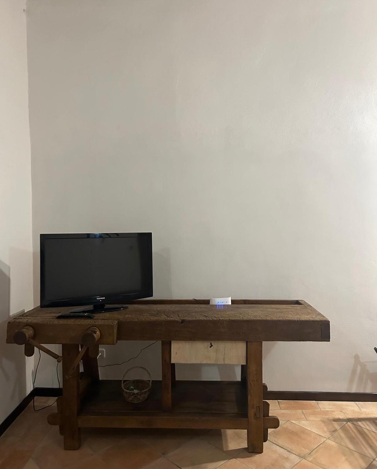Elisia Apartment Terricciola Екстериор снимка
