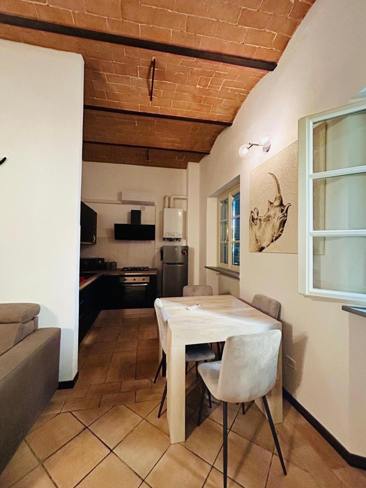 Elisia Apartment Terricciola Екстериор снимка